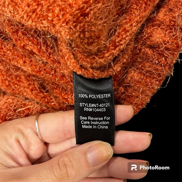 ALTARD STATE fuzzy cropped sweater - Picture 8 of 9